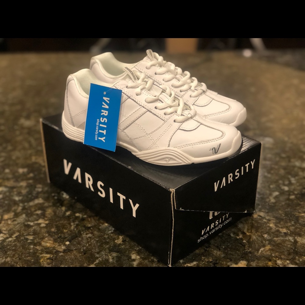 Varsity cheerleading shoes size 5